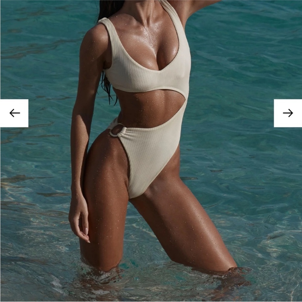 NEW Monday Swimwear St Barths One Piece